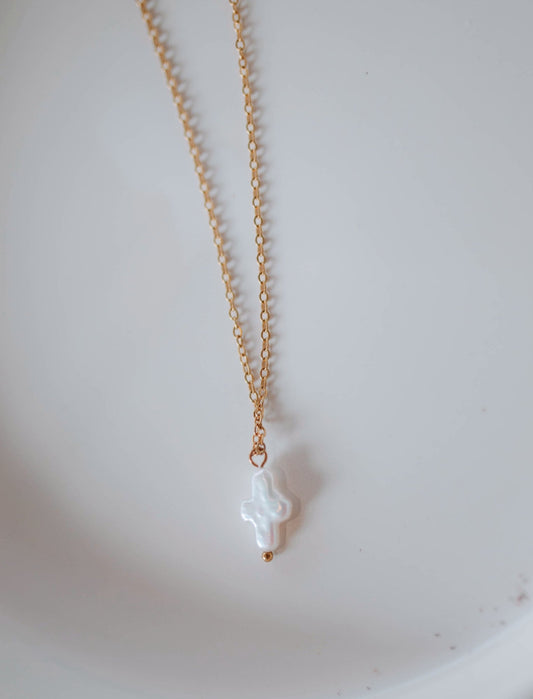 Necklace: Freshwater Pearl Cross Otarealm