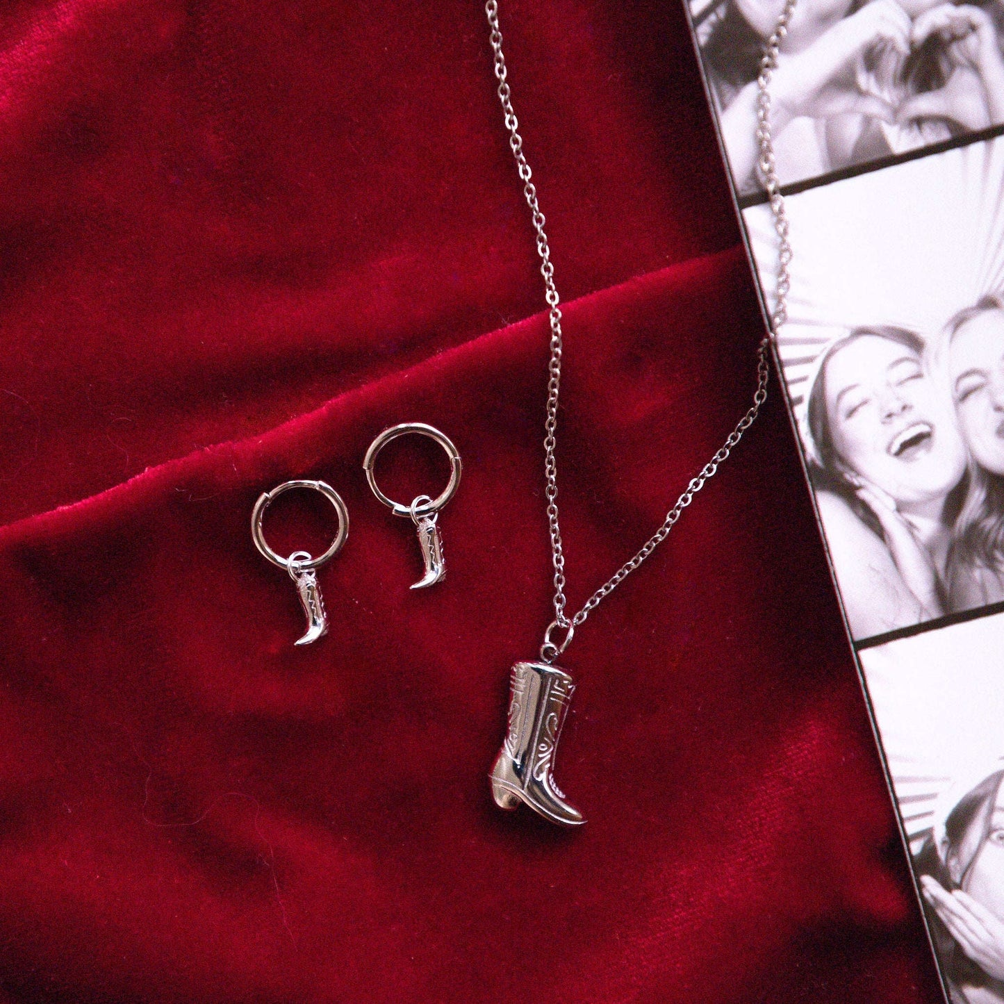 Dolly Boot Necklace Otarealm