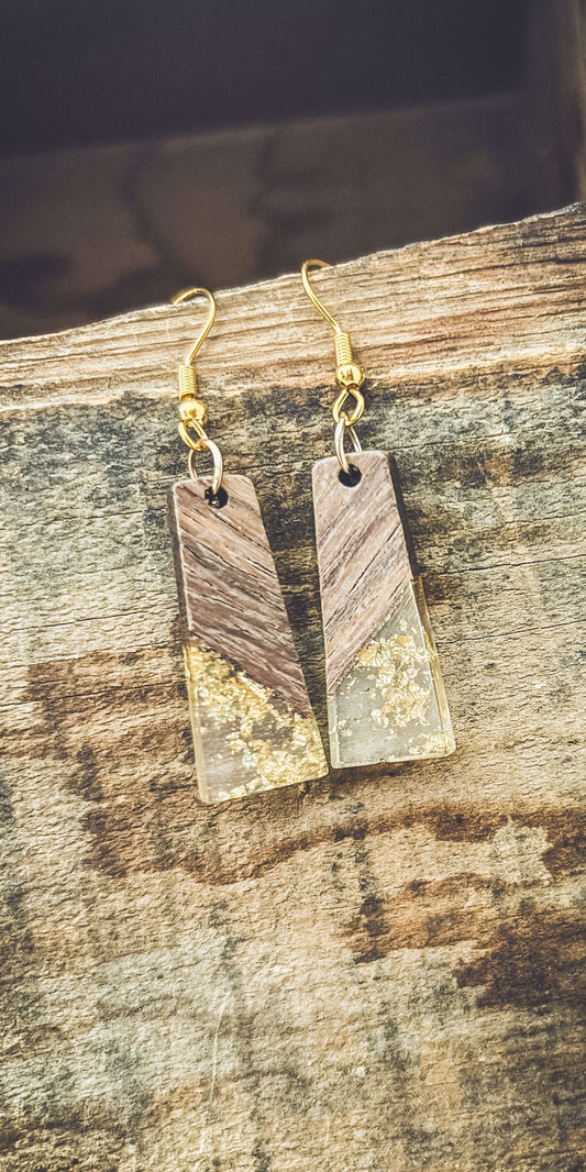 Beautiful Wood and Gold Fleck Resin Earrings Otarealm
