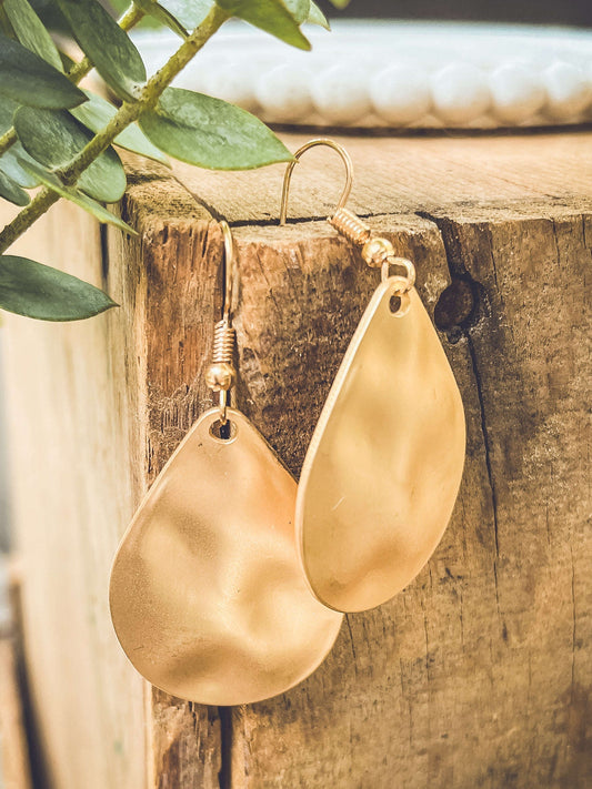 Beautiful Hammered Gold or Silver Drop Earrings Otarealm