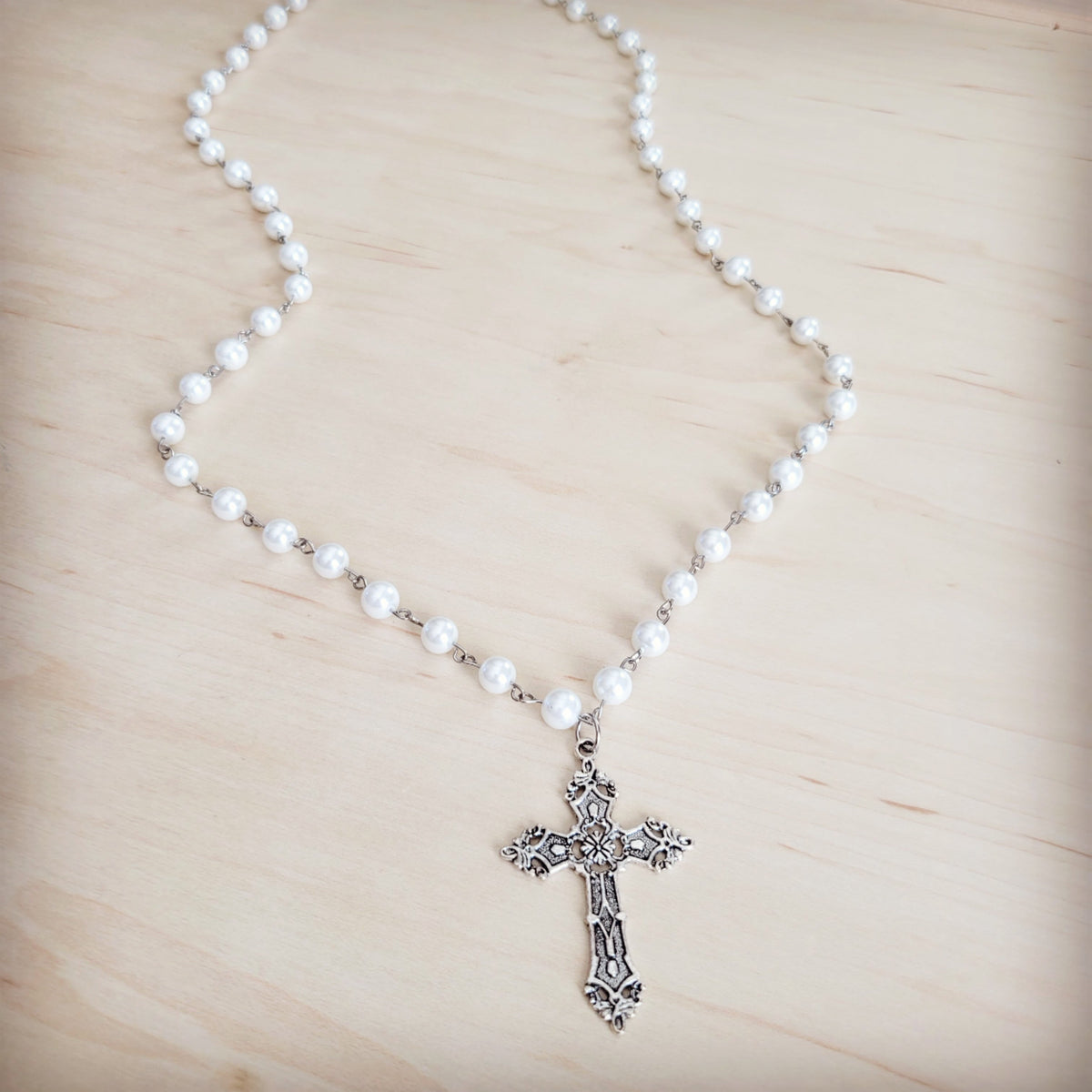 **Pearl Long Beaded Necklace with Antique Silver Cross 262p