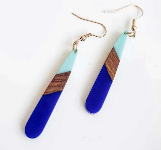 Beautiful Blue Resin and Wood Earrings Otarealm