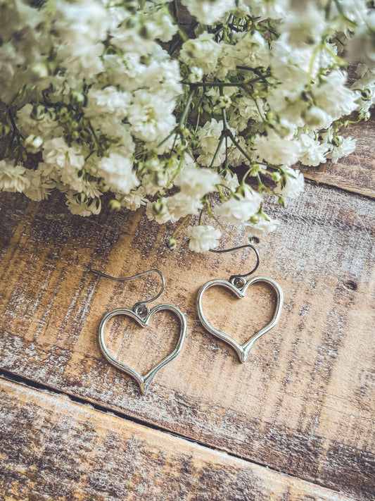 Beautiful Silver Heart Earrings Otarealm