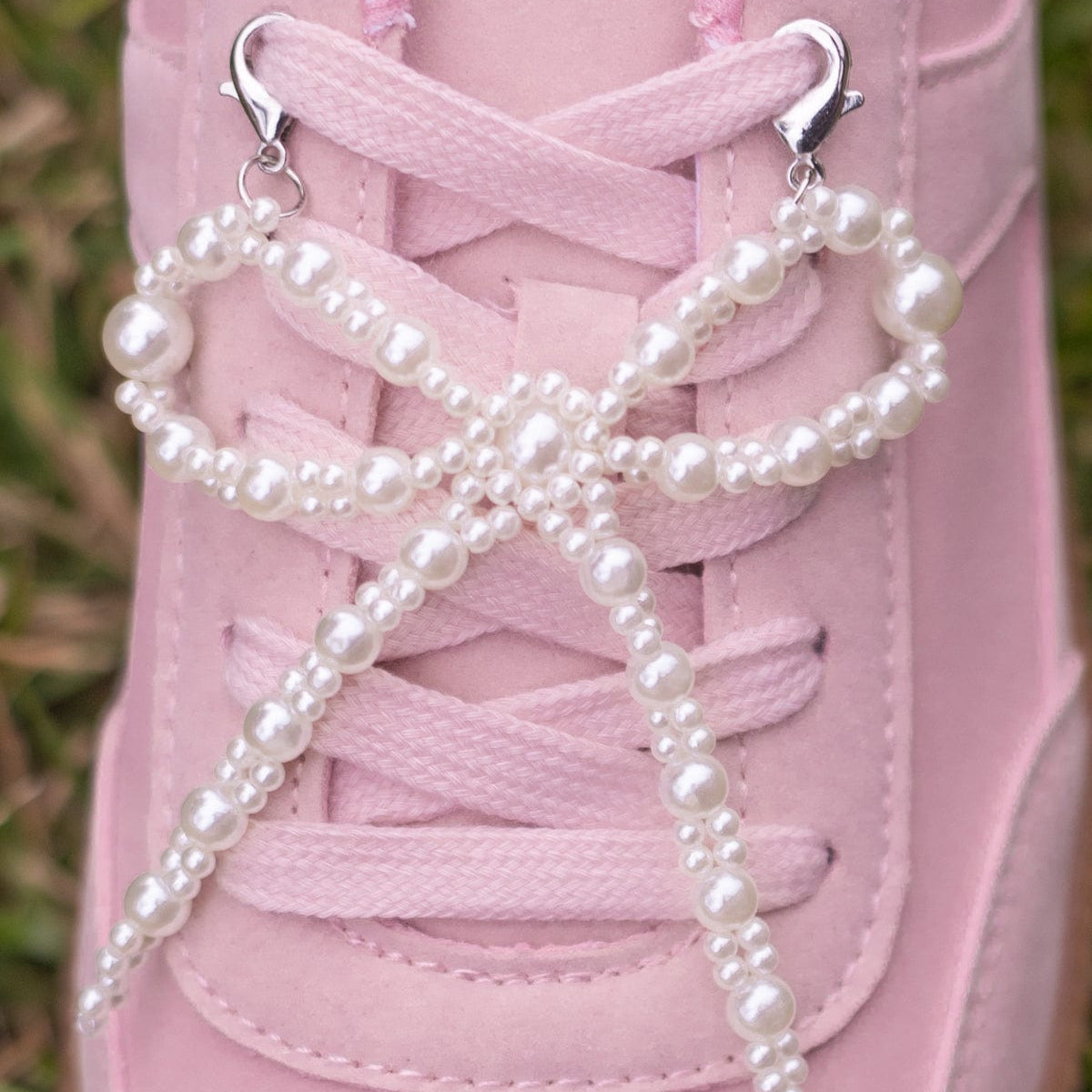 Shoe Charm Set - White Pearl Bows