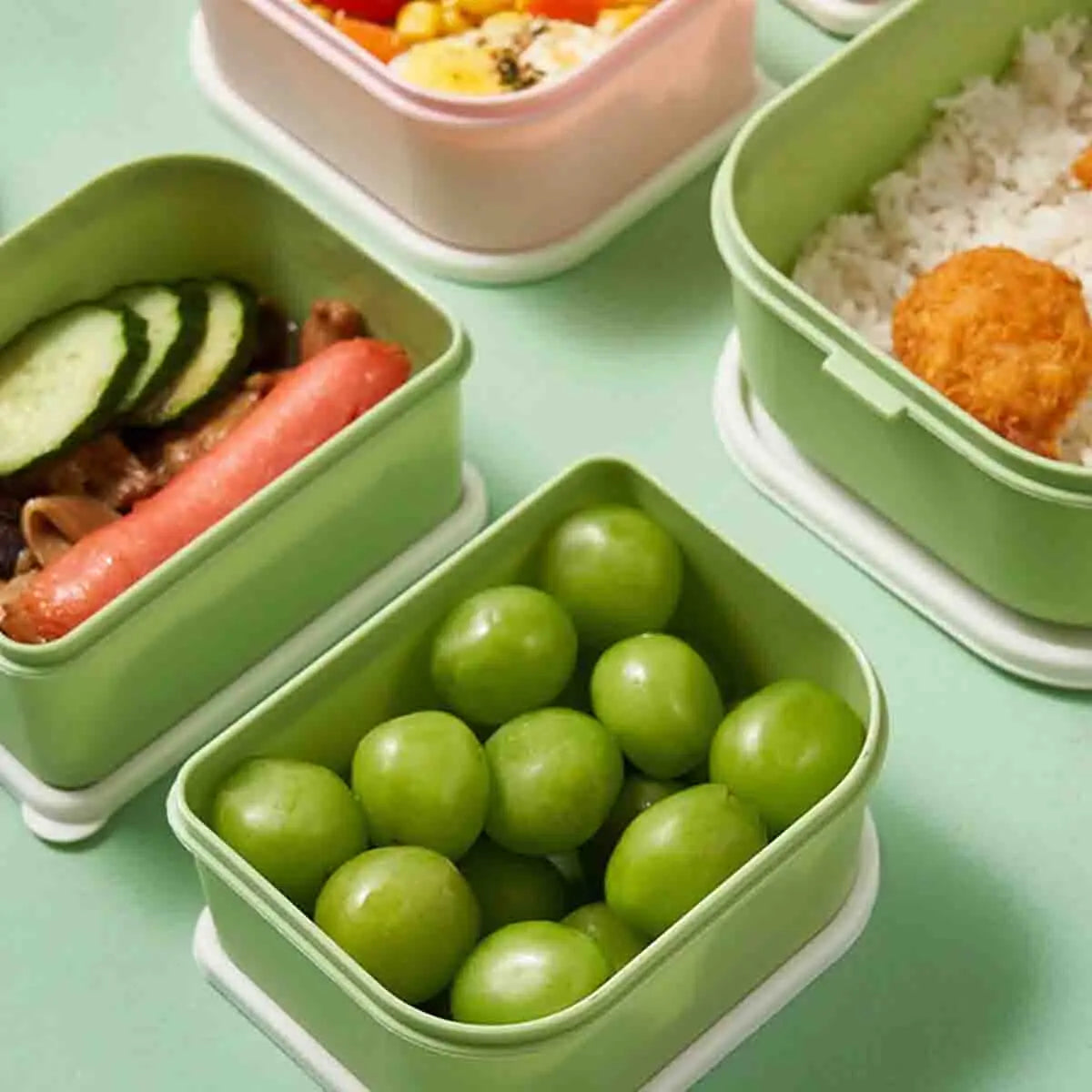 Double-Layer Fruit Lunch Box, Household Tableware Outdoors Portable Bento Box with Spork And Spoon
