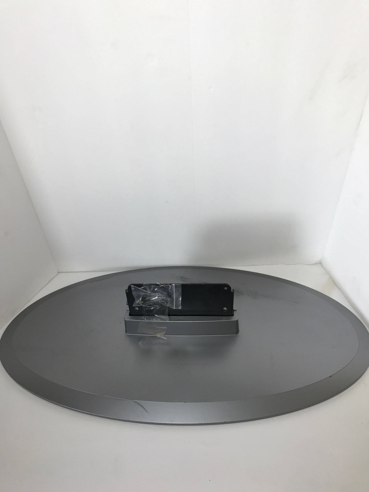 Sylvania 6637LCT TV Stand/Base Otarealm