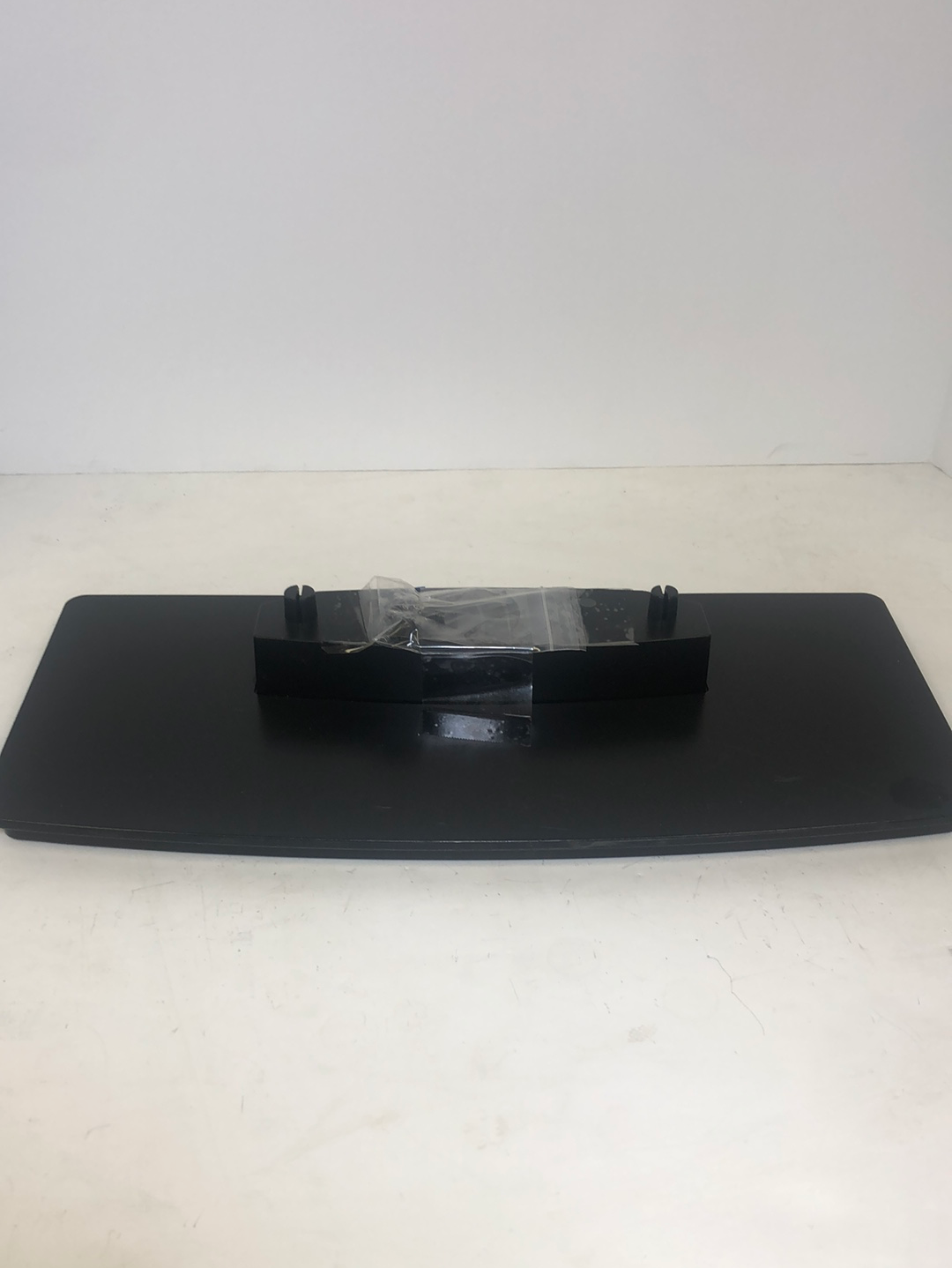 Westinghouse SK-26H590D TV Stand/Base Otarealm