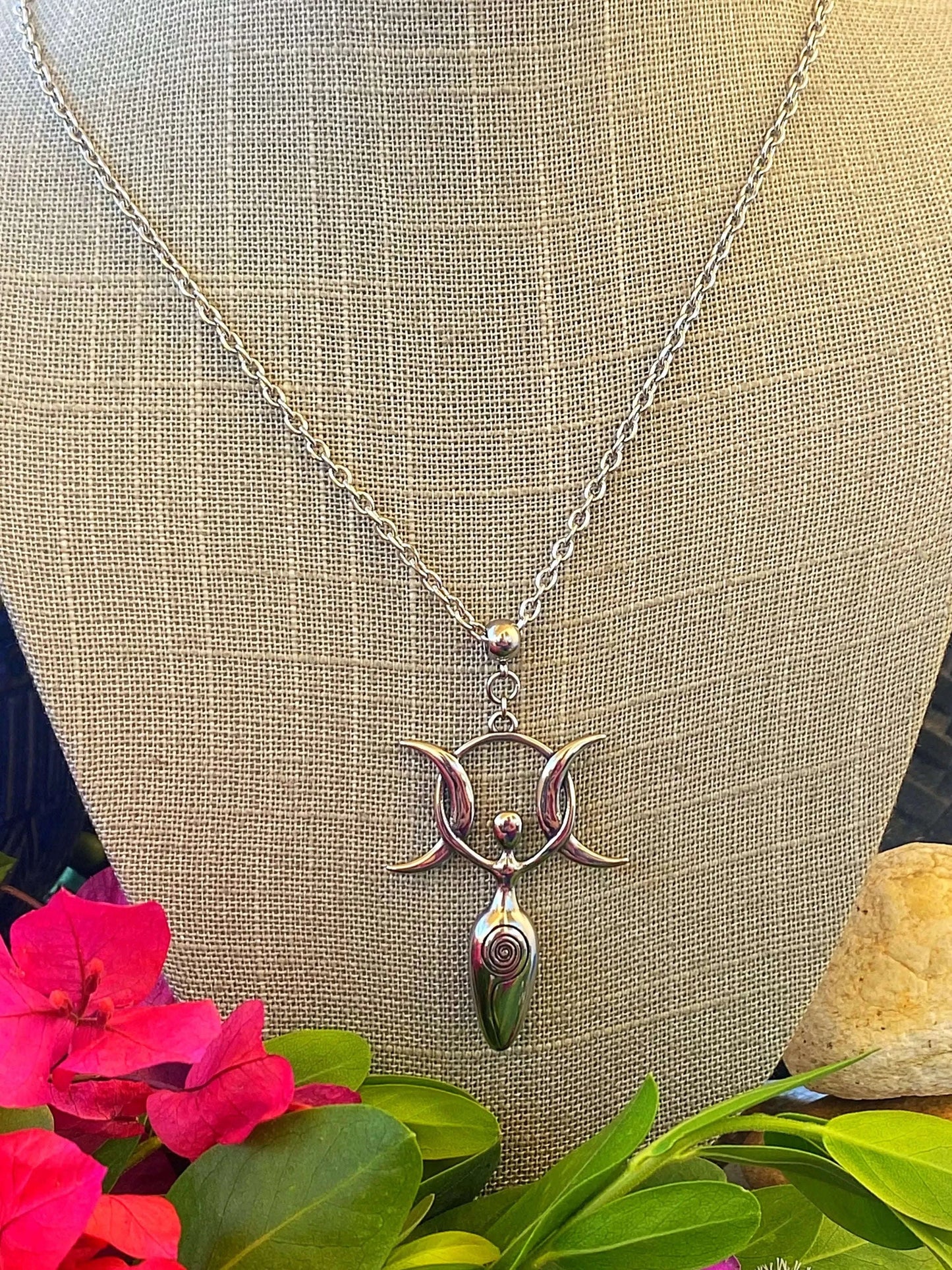 MOON GODDESS NECKLACE Otarealm