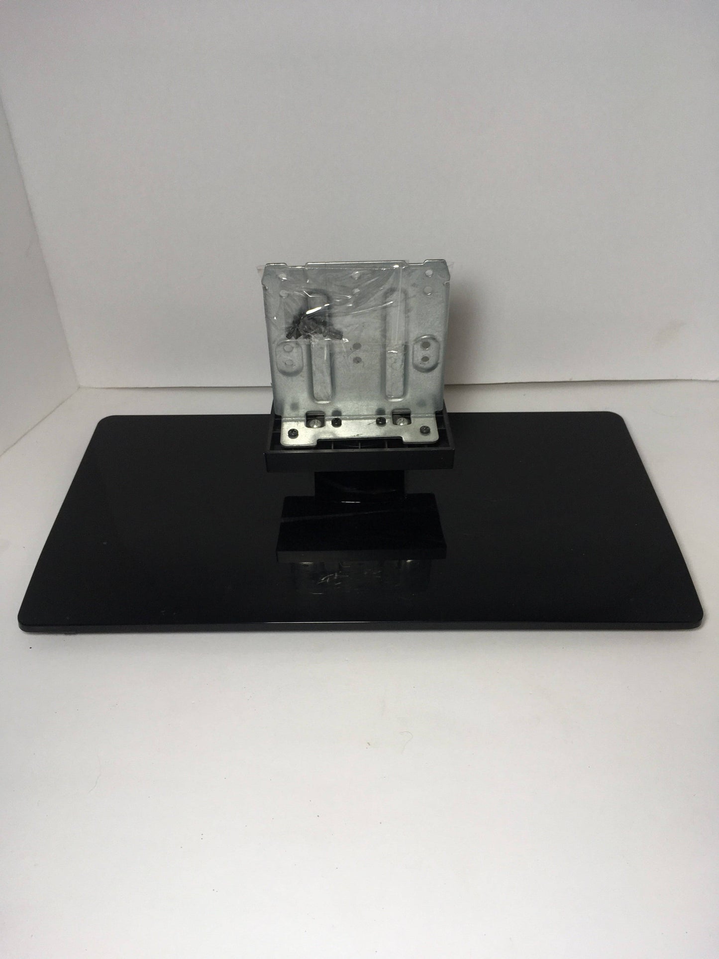 Westinghouse VR-3235 Stand
