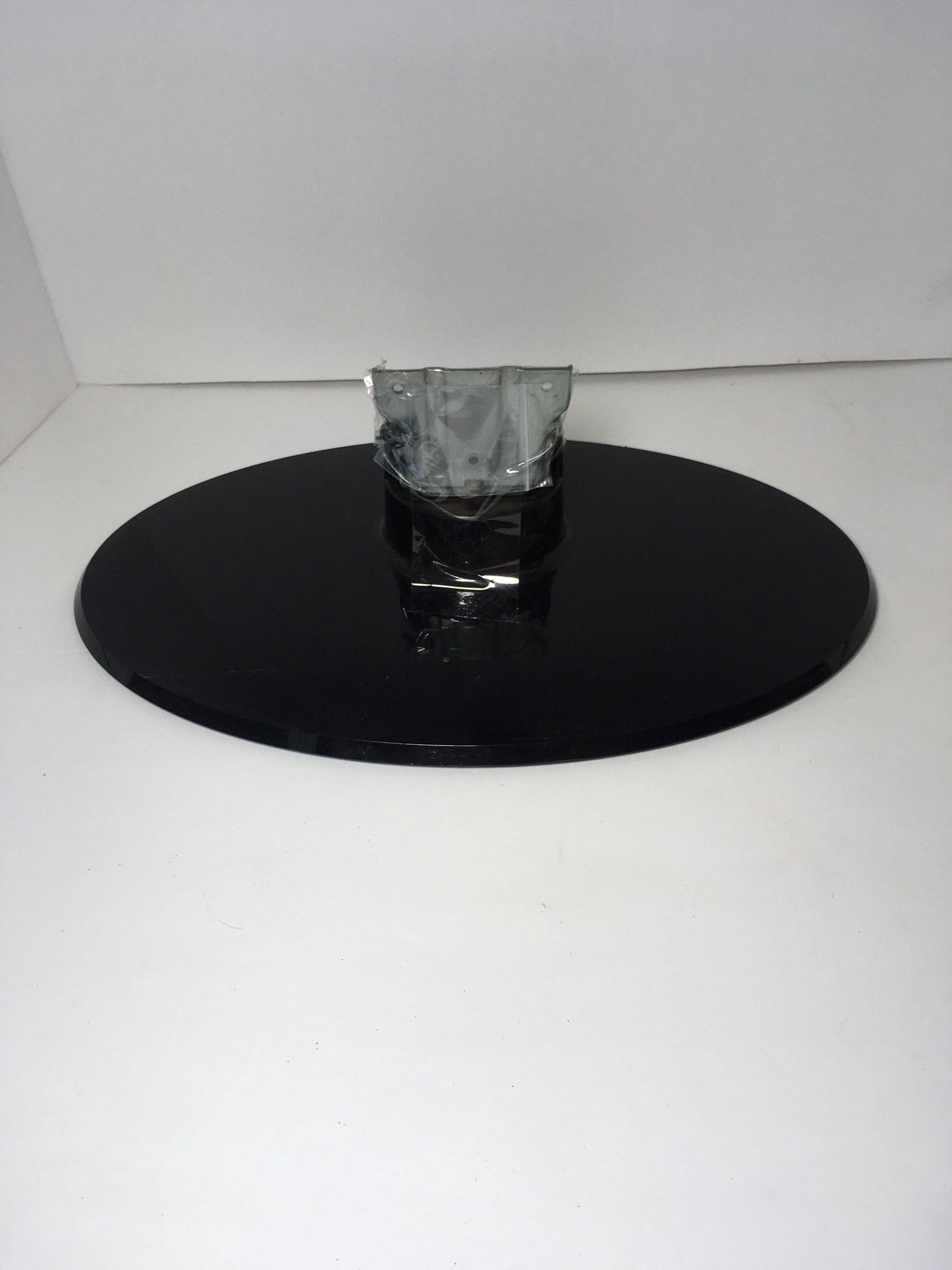 Insignia NS-LCD26-09 TV Stand/Base Otarealm