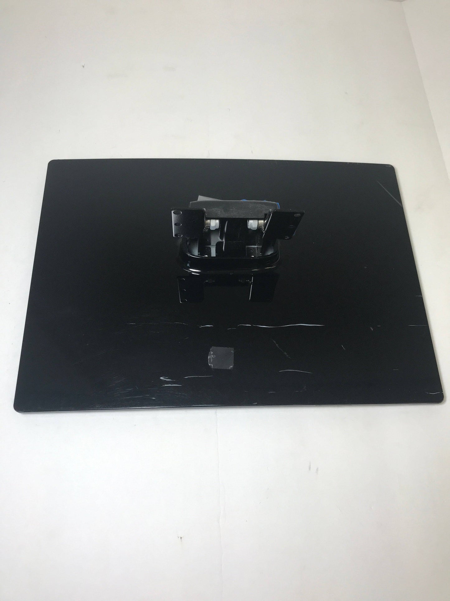 Dynex DX-L26-10A TV Stand/Base Otarealm