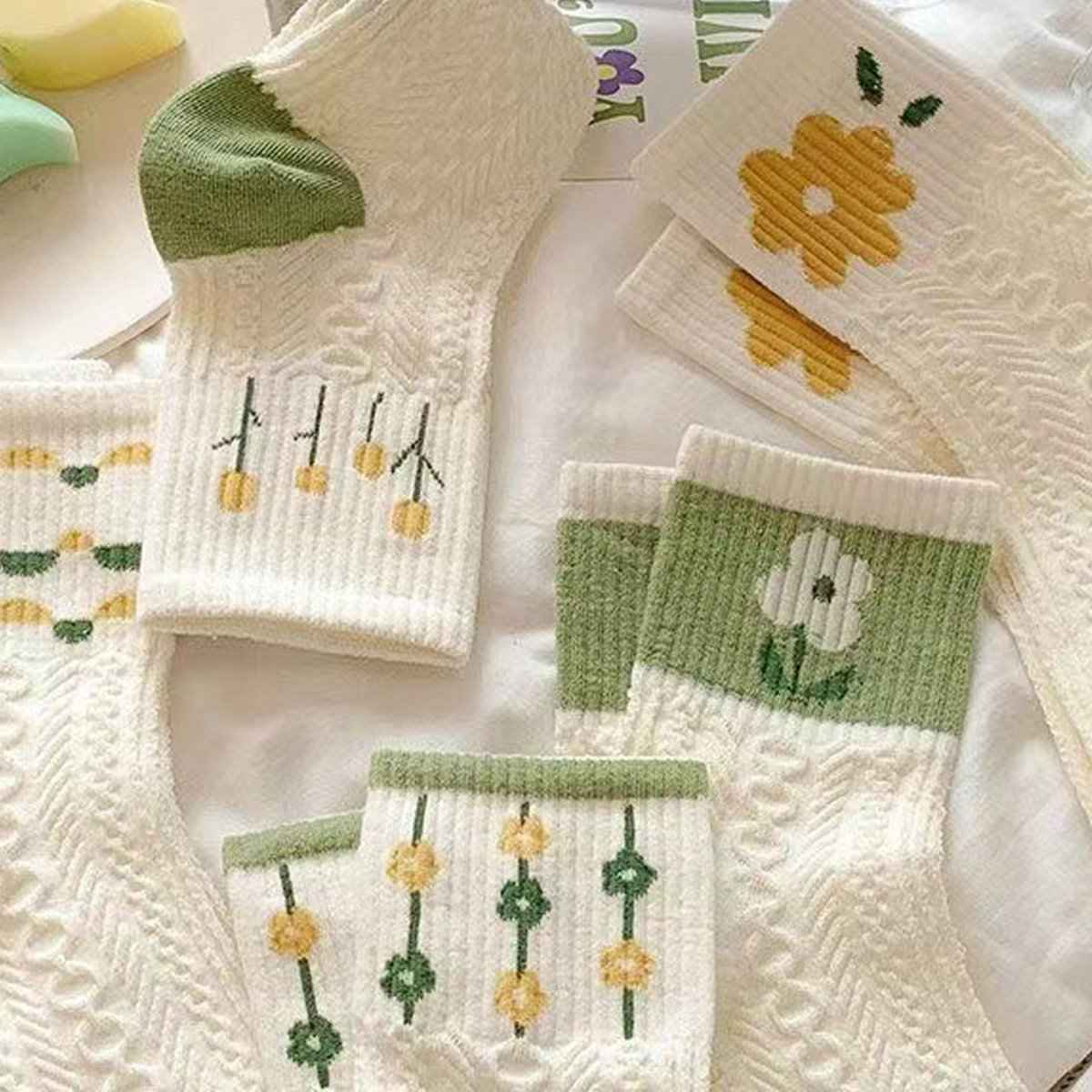 Women’s Floral Cotton Socks – 5 Pairs US Size 6–10 One Size Fits