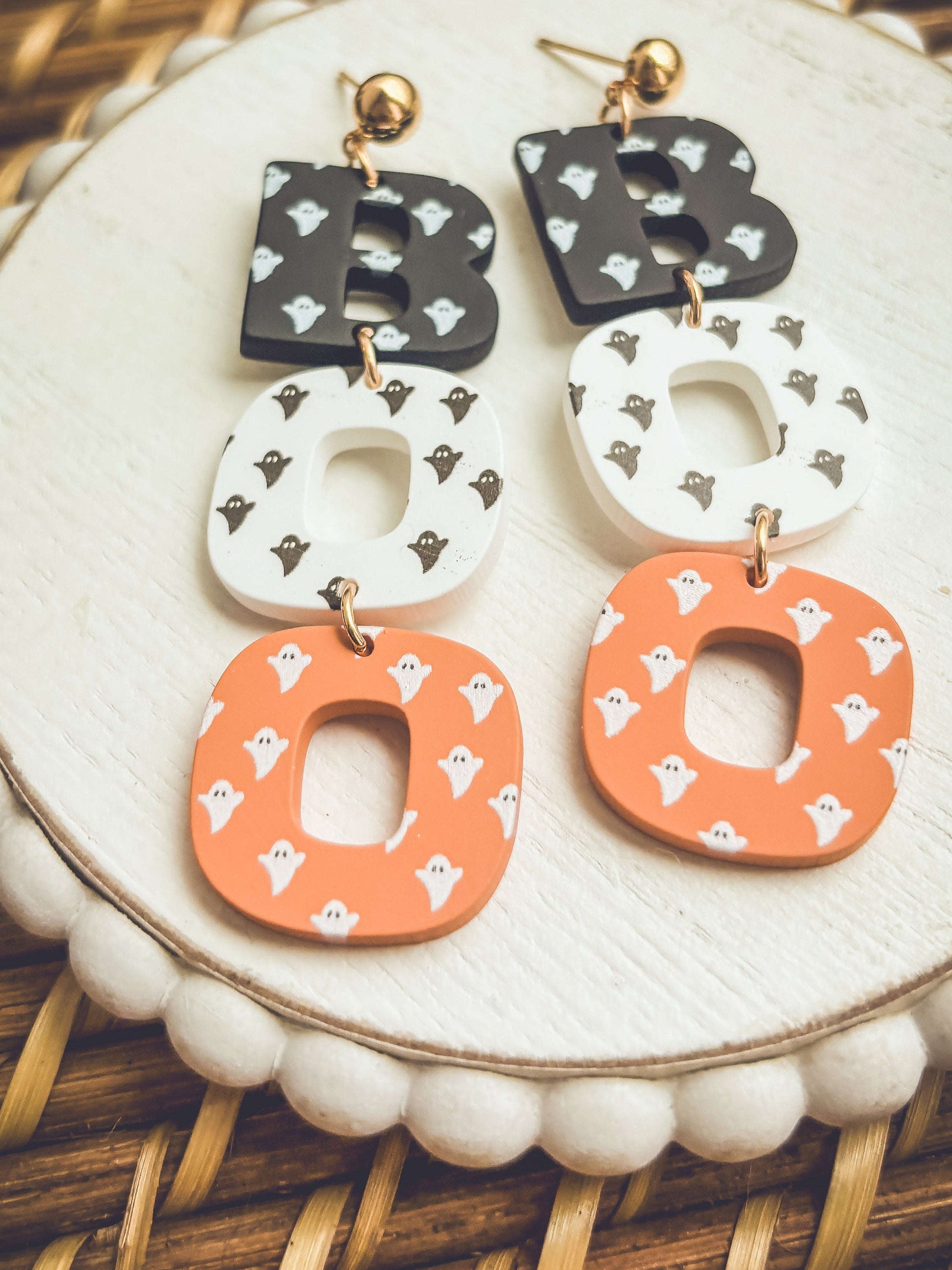 Adorable BOO Halloween Earrings Otarealm
