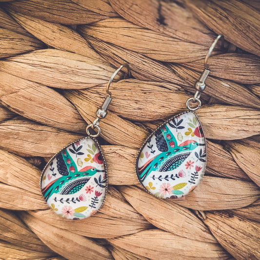Beautiful Glass Like Folk Bird Earrings Otarealm