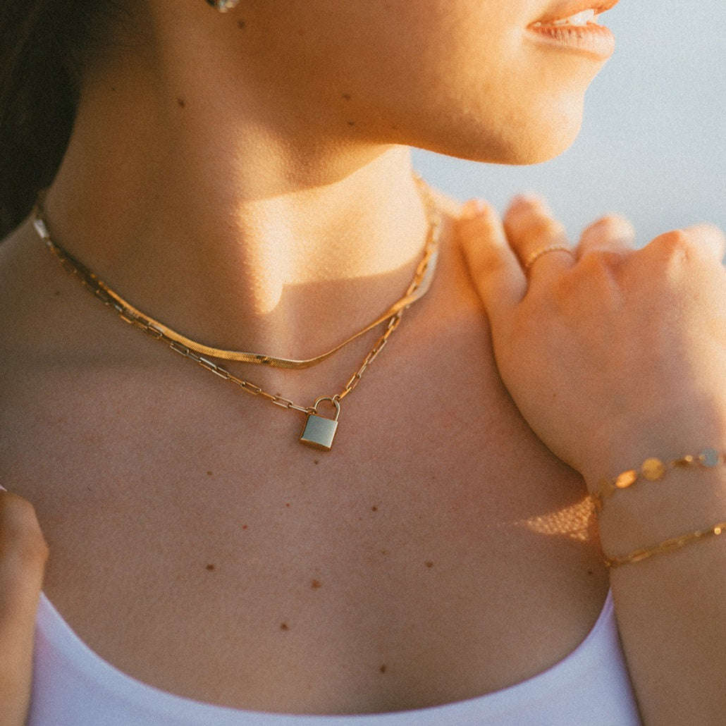 Jade Herringbone Necklace Otarealm