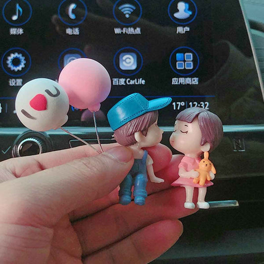 Cartoon Couple Car Decor – 4PCS Cute Resin Figurines Set