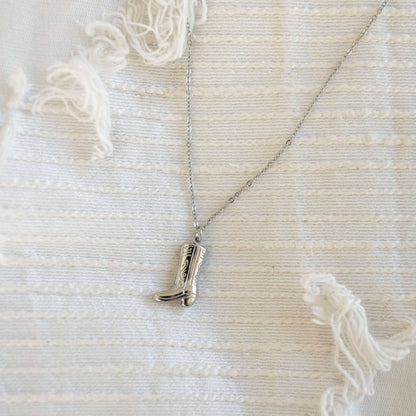 Dolly Boot Necklace Otarealm