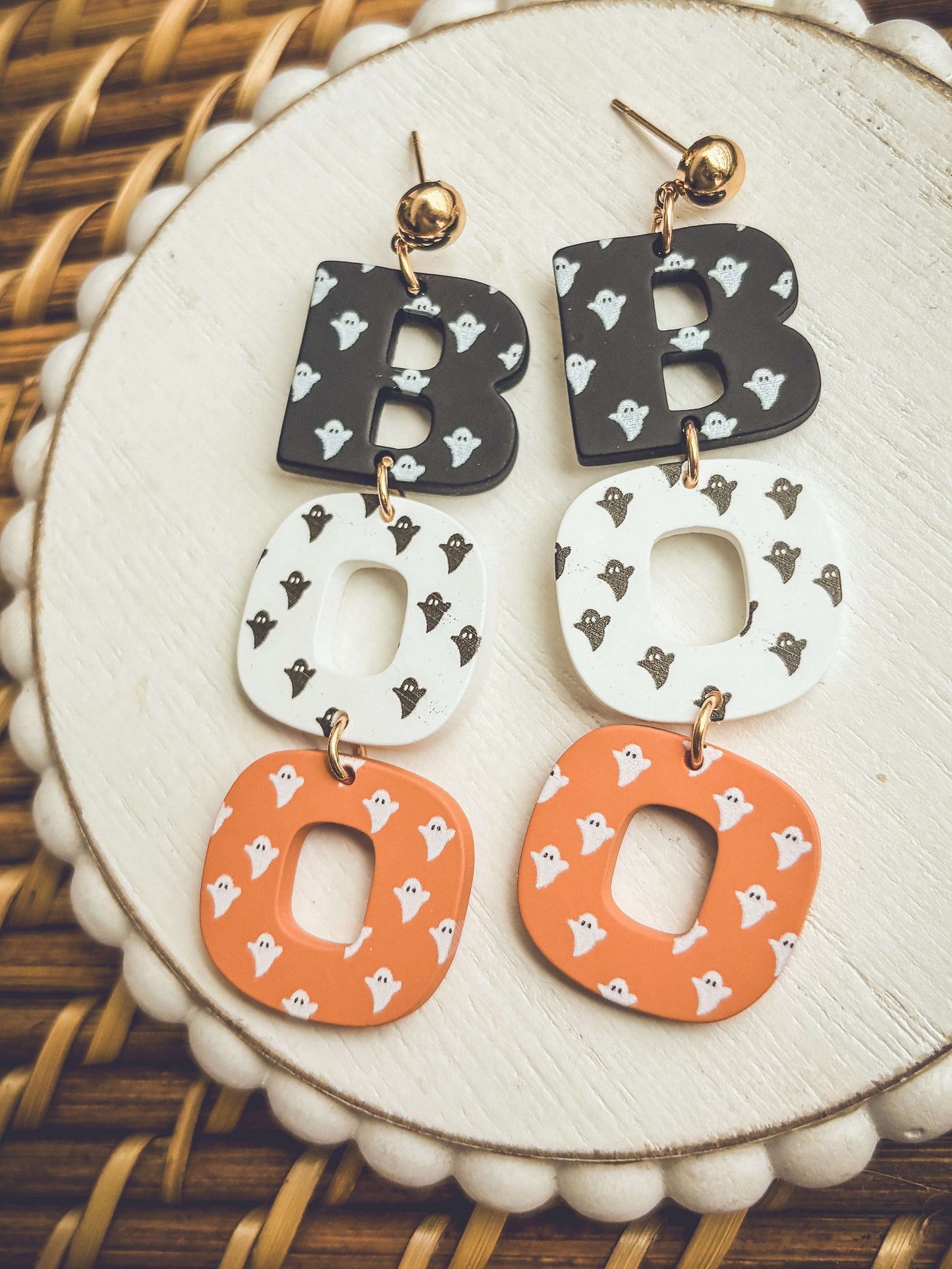 Adorable BOO Halloween Earrings Otarealm