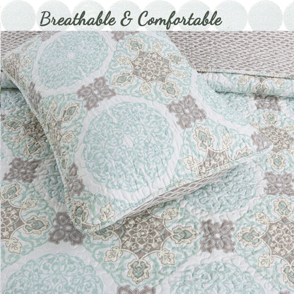 Light Green Damask 3-Piece Reversible Quilt Bedding Set