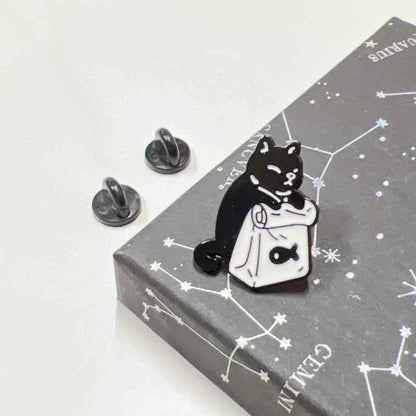 Mini Black Cat Enamel Pin – Durable, Giftable Fashion Accessory