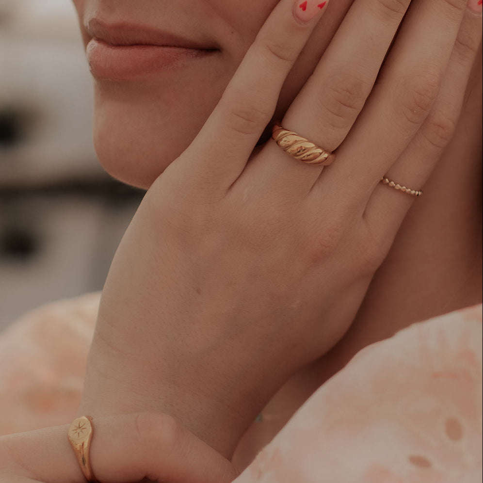 Wren Twist Ring Otarealm