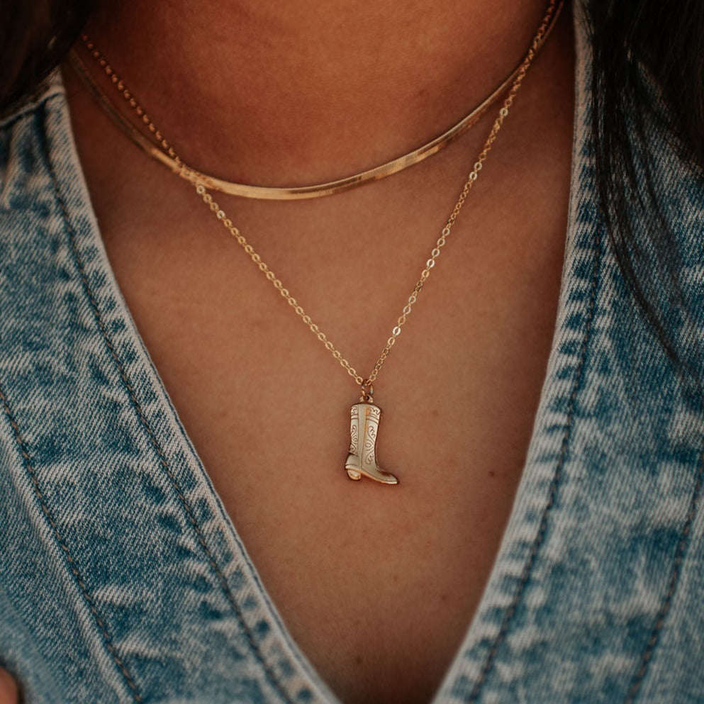Dolly Boot Necklace Otarealm