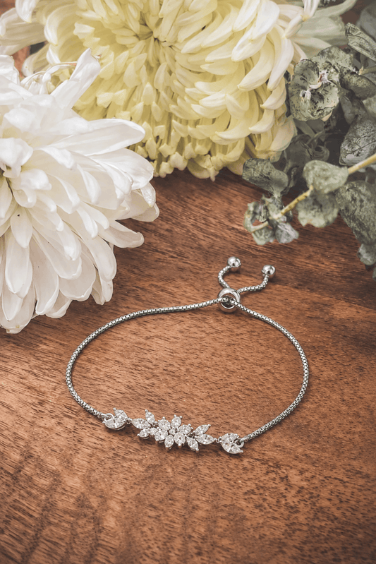 Beautiful Silver Glimmer Bracelet Otarealm