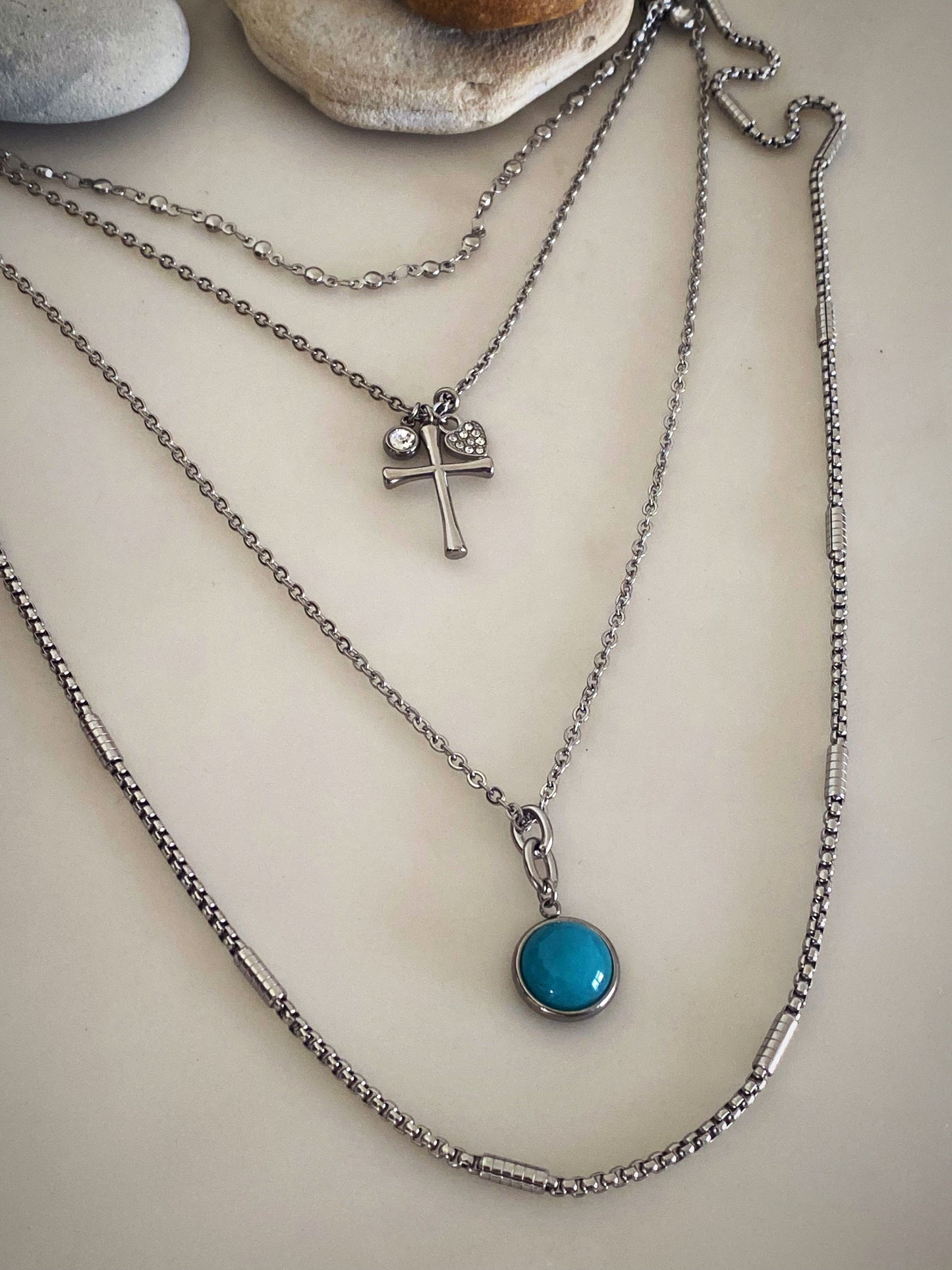 STONE CHARM NECKLACE