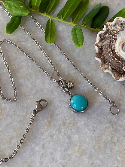 STONE CHARM NECKLACE