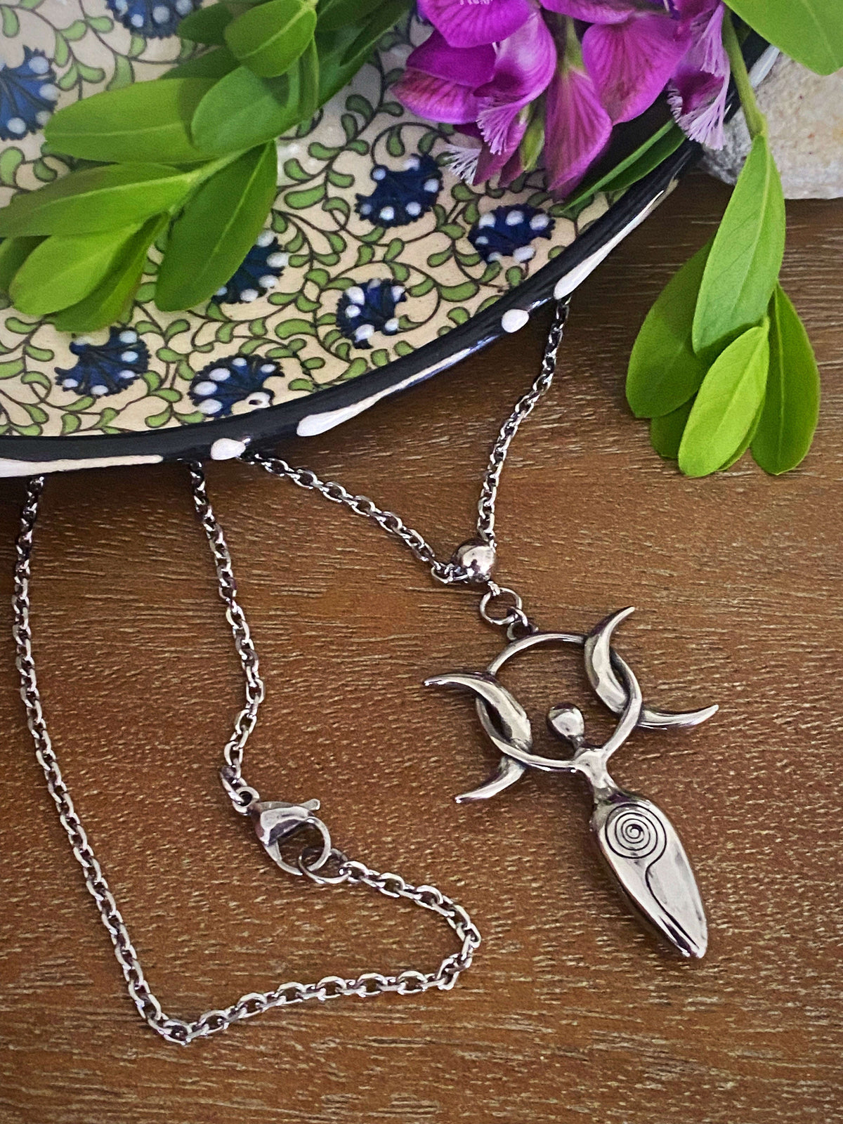 MOON GODDESS NECKLACE Otarealm
