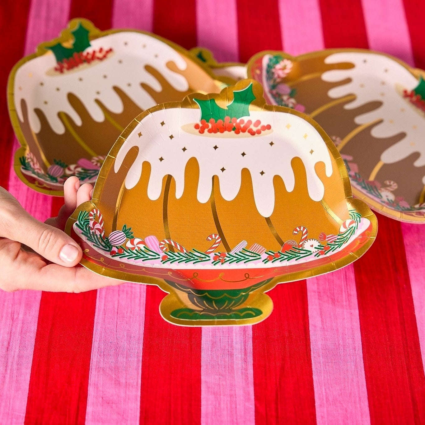 Holiday Bundt Cake Dessert Plates (10 count) Otarealm