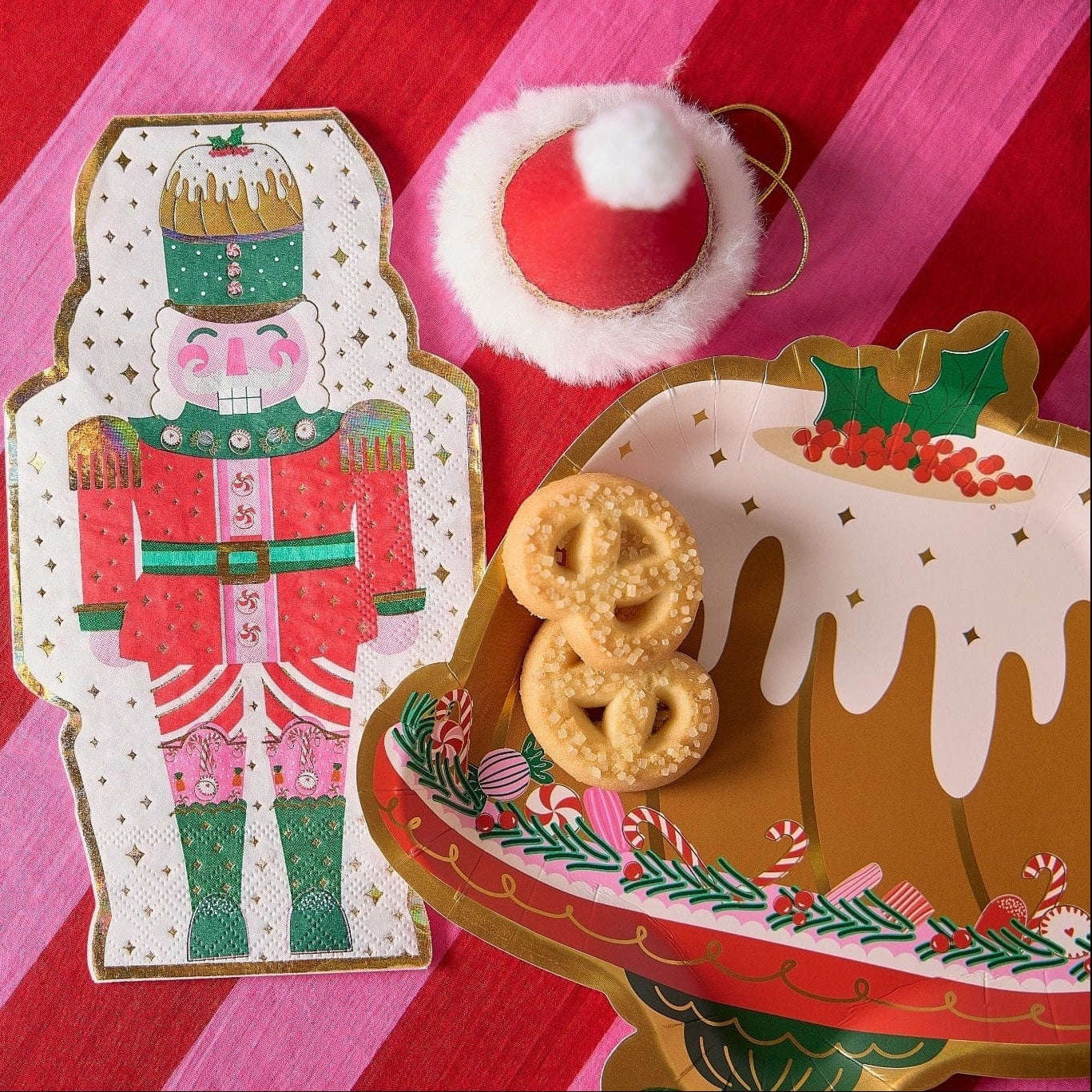 Holiday Bundt Cake Dessert Plates (10 count) Otarealm