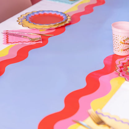 Scalloped Soirée Paper Table Runner (25 ft, cut to fit)