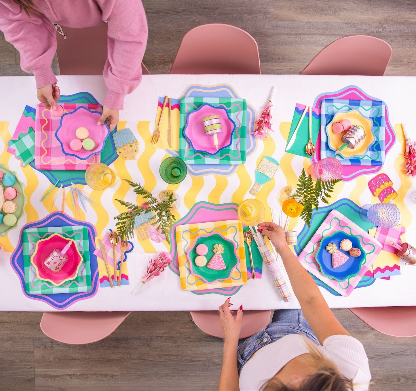 Colorwave Guest Napkins (16 ct)
