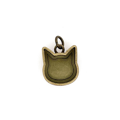 Ox Brass Cat Head Deep Closed Bezel Charm