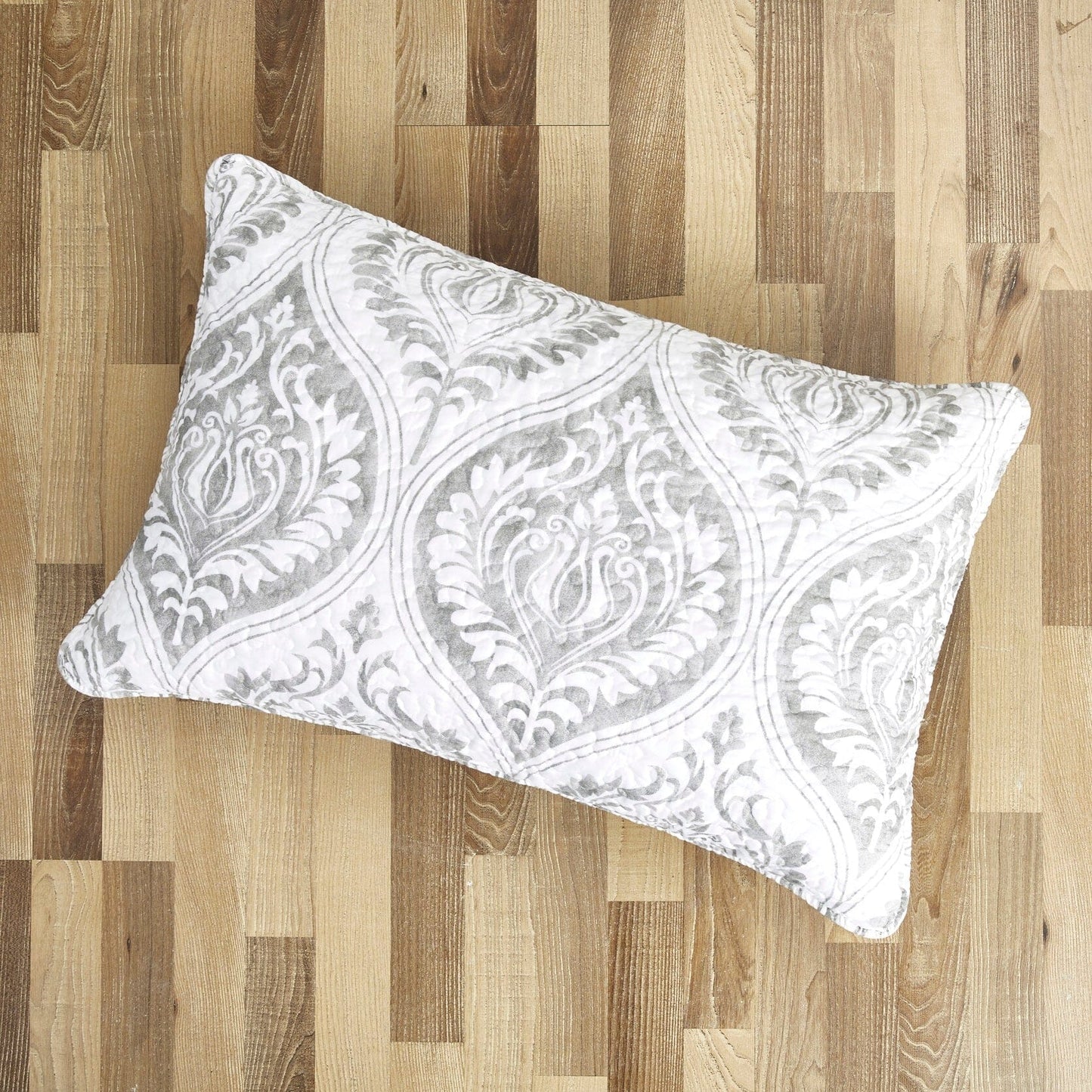 Tache Dreamy Moon Sky Ogee Damask Heather Gray White Quilt Set (TB300)