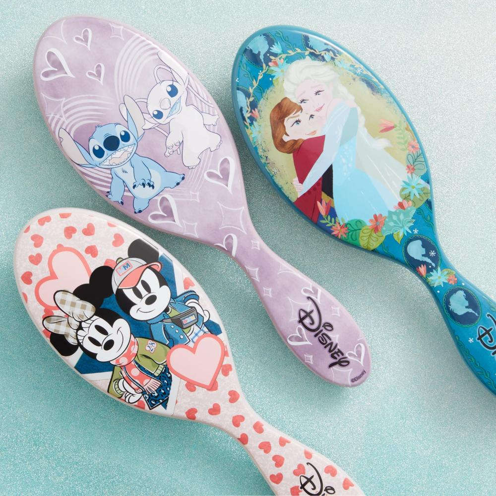 Wet Brush Original Detangler - Disney Love Otarealm