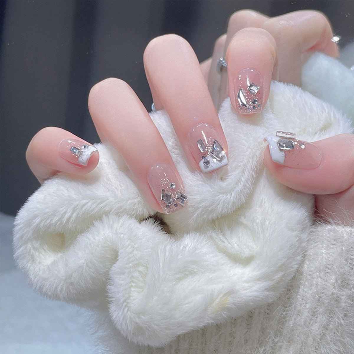 Luxury Full Cover Press-On Nails, 24-Piece Artificial Nail Set