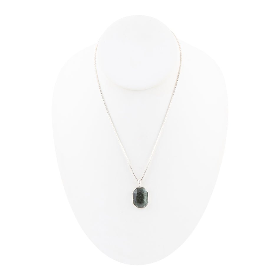 Hammered Green Seraphinite and Sterling Silver Pendant Necklace Otarealm