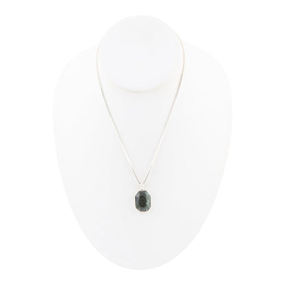 Hammered Green Seraphinite and Sterling Silver Pendant Necklace Otarealm