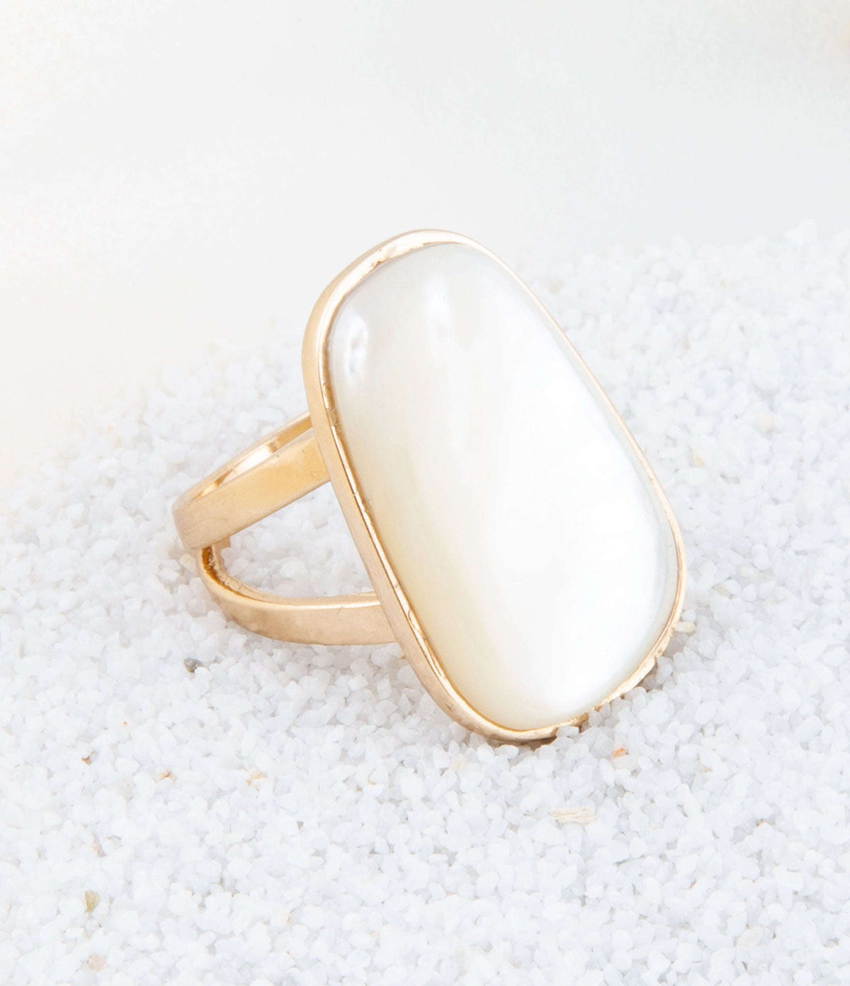High Class White Mother of Pearl Golden Ring Otarealm