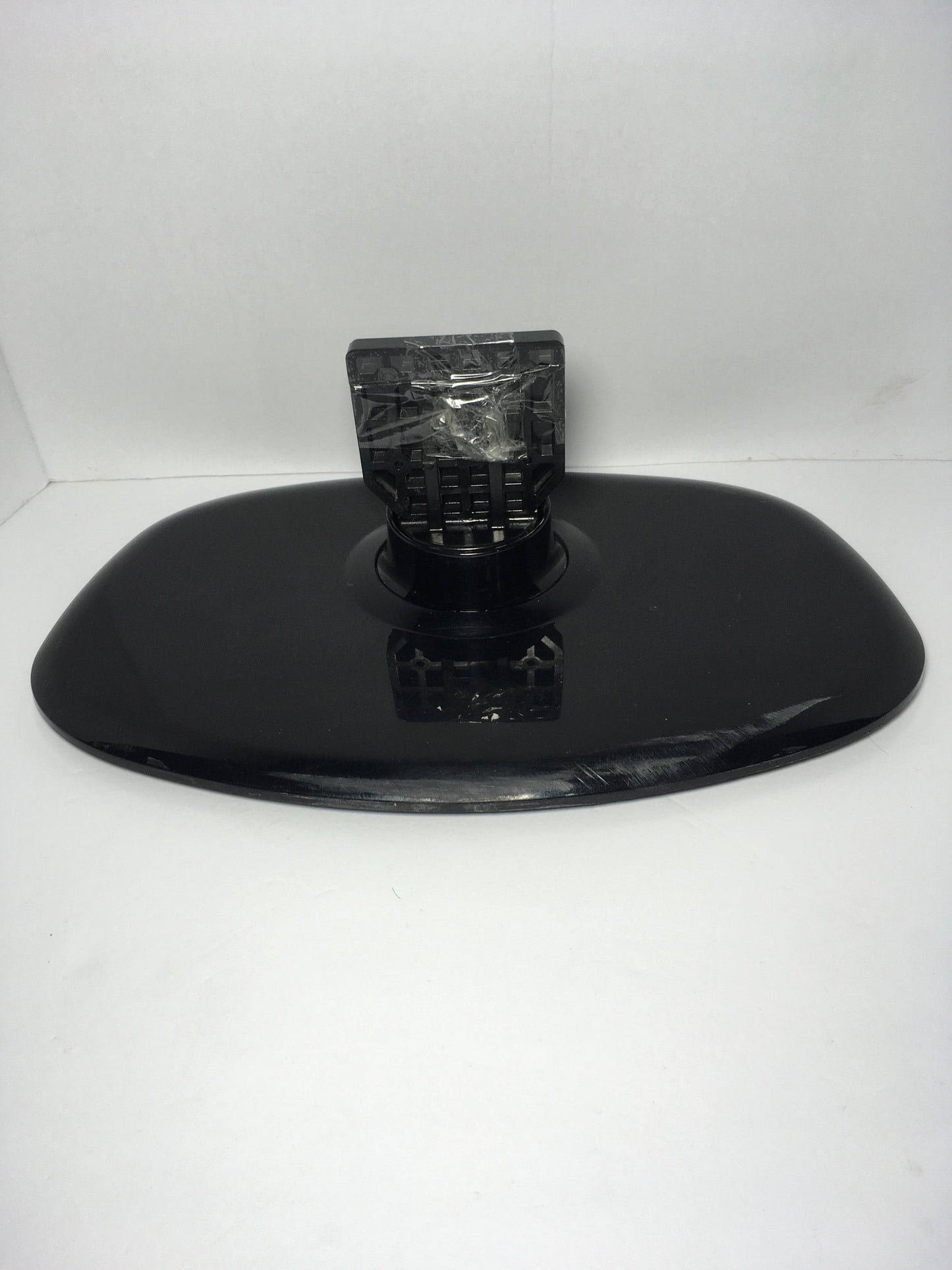 Nexus NX32031 TV Stand