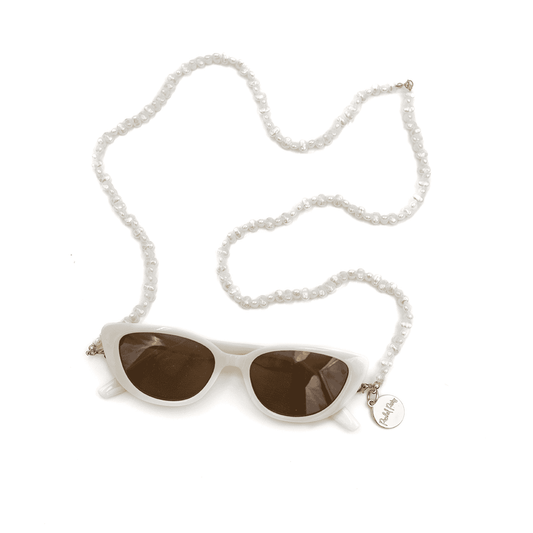 Sunny Daze Sunglasses & Pearl Strap Set Otarealm